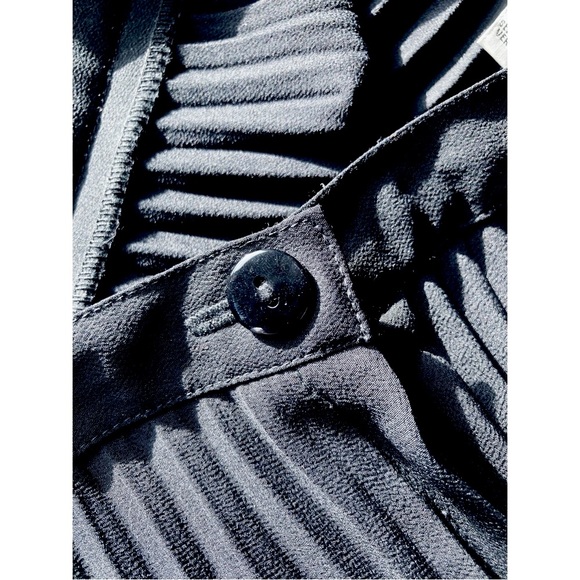 Sag Harbor Small Pleated Tea Length Skirt Black Vintage 10P Midi - Picture 6 of 6